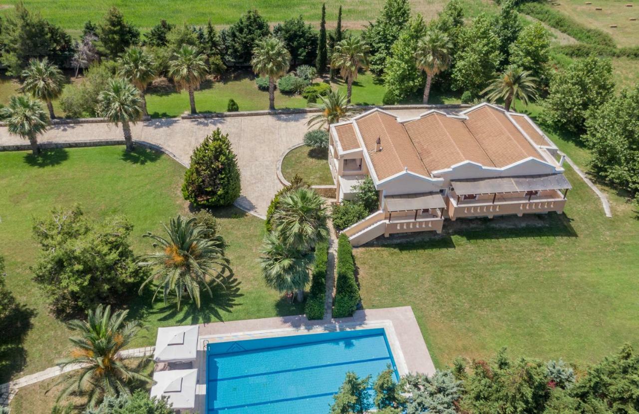 Leone Luxury Villas Kalamaki  Exterior photo